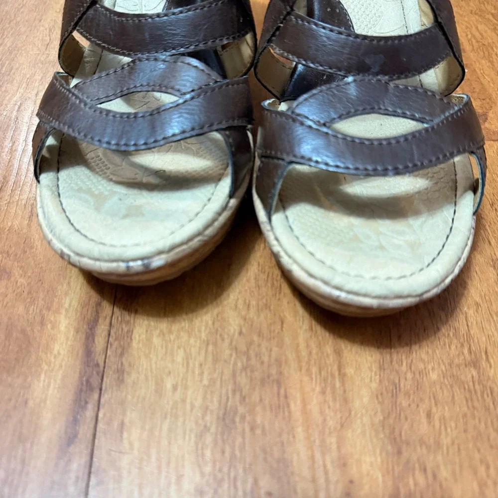 b.o.c. Wedge Sandals Women 10 Brown Z46106CIC18 Strappy Cork Heel Comfort Summer